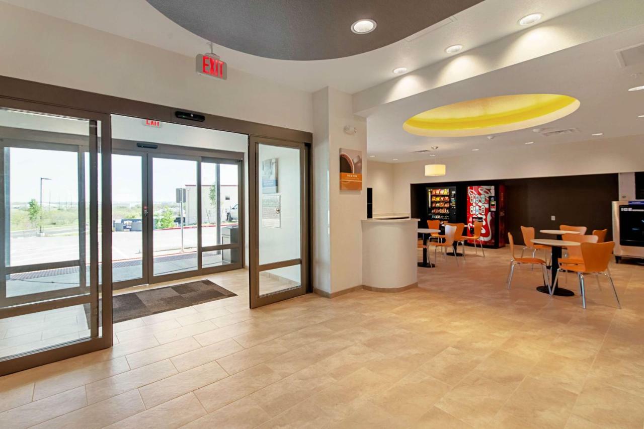 Studio 6 Austin Airport エクステリア 写真