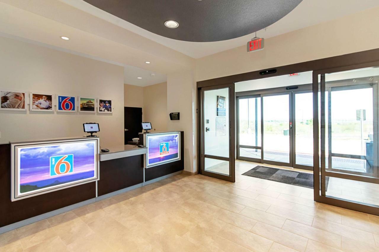 Studio 6 Austin Airport エクステリア 写真