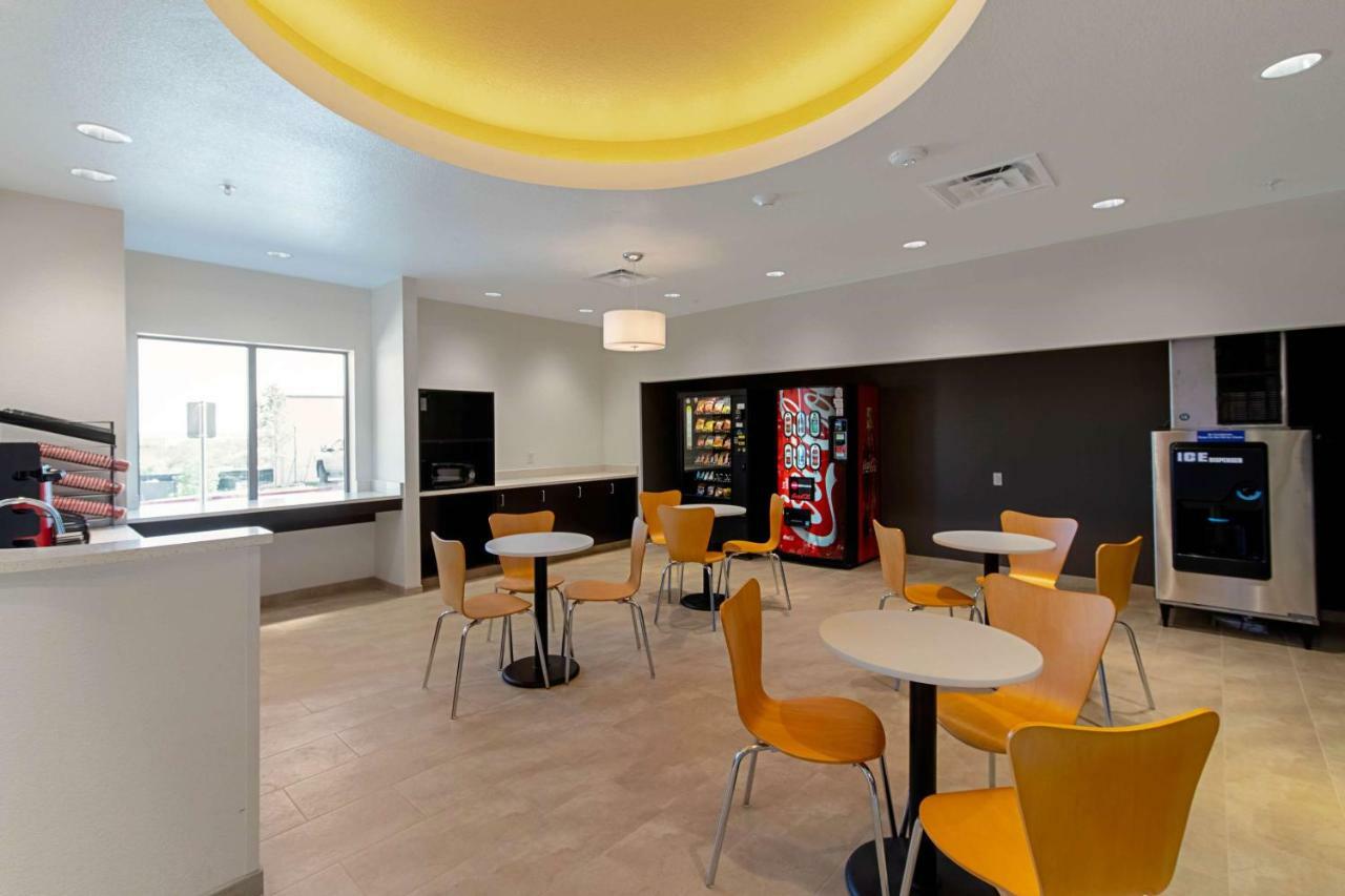Studio 6 Austin Airport エクステリア 写真