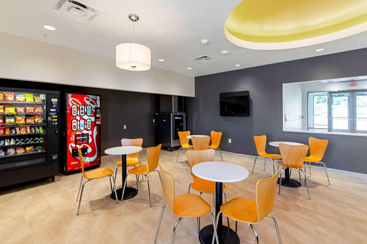 Studio 6 Austin Airport エクステリア 写真